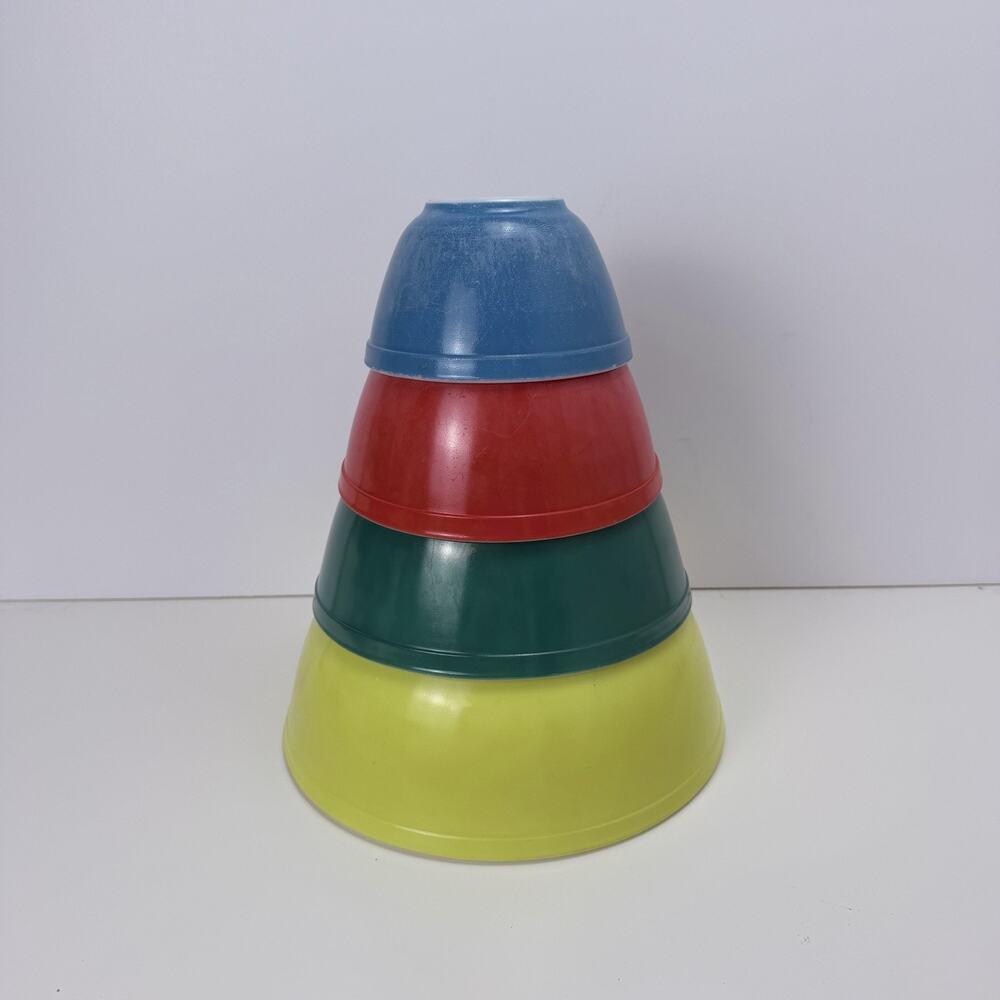 Vintage Set of 4 Pyrex Primary Colors Nesting Mixing Bowls